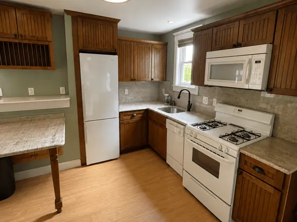 18 Winter St APT C, Rochester, NH 03867