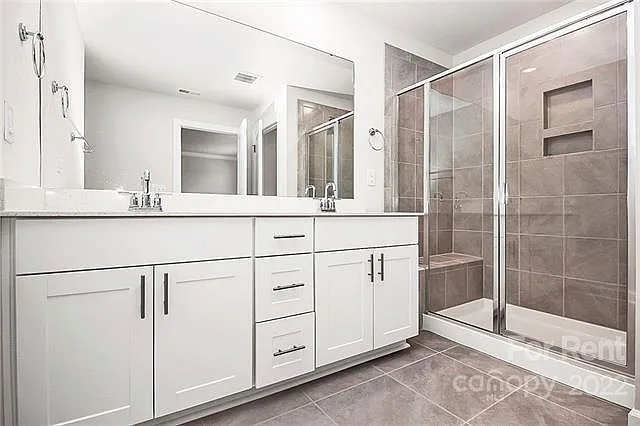 4005 Armstrong Farm Dr — Photo 10