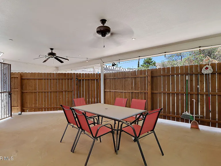 1104 Madeline Dr — Photo 46