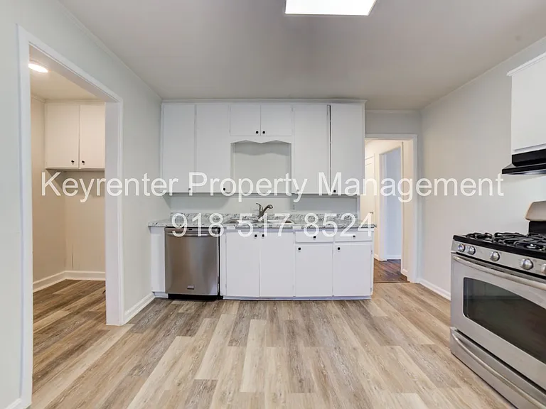3743 W 42nd Pl — Photo 7