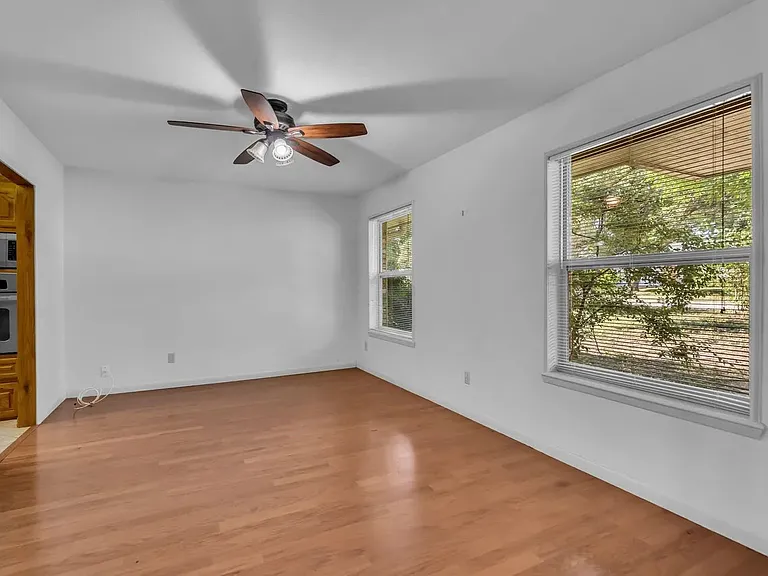 2972 Maydelle Ln — Photo 14