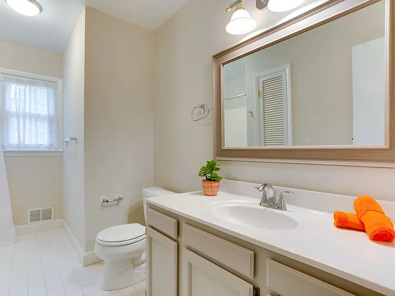 9112 Santayana Dr — Photo 19