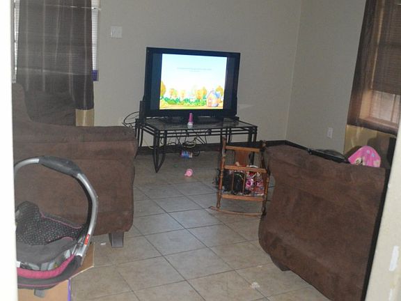 3rd image of 720 E Esperanza Ave #2