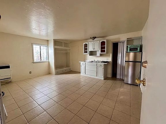 2nd image of 908 Tait St APT 8