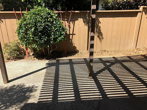 5th image of 1363 Keenan Way