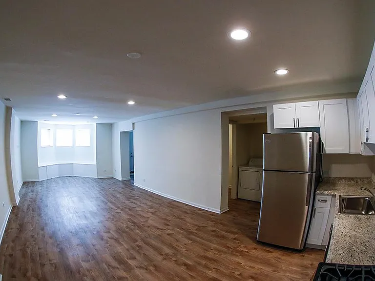 2302 W Monroe St #B — Photo 4