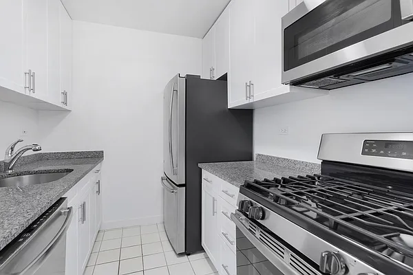 Rented by Cooper & Cooper Real Estate | media 13