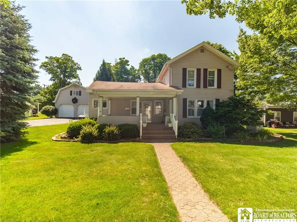 37 N Washington St, Randolph, NY 14772
