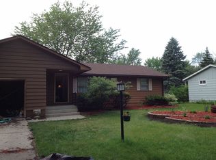 1012 Honeysuckle Ln, Farmington, MN 55024