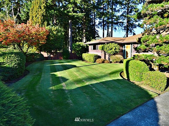 2nd image of 5621 36th Ave E