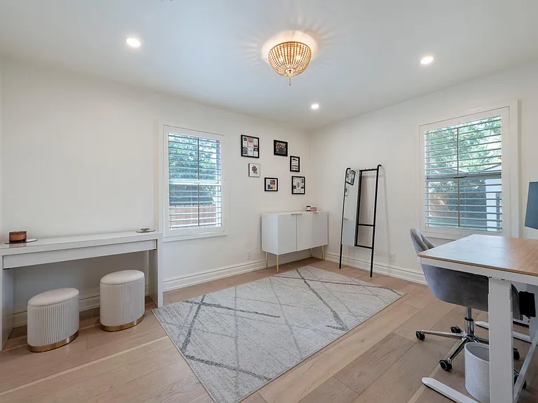 2201 E Wilson Ave — Photo 13