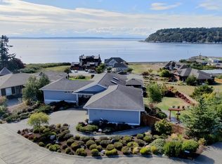 8260 Tideland Way, Clinton, WA 98236