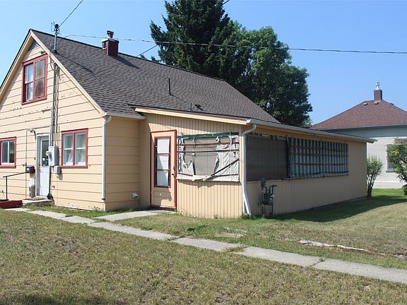 2nd image of 1013 Montana Ave
