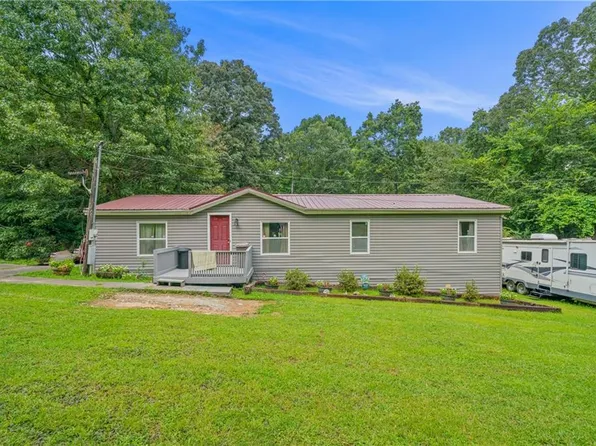 38 Natalie Dr SE, Cartersville, GA 30121