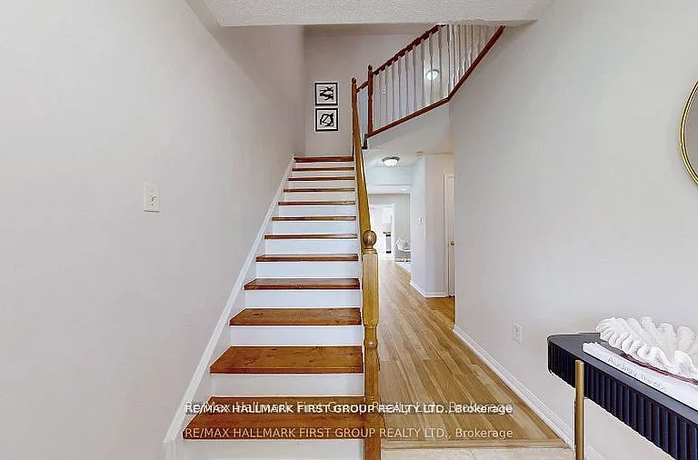 39 Robideau Pl — Photo 14
