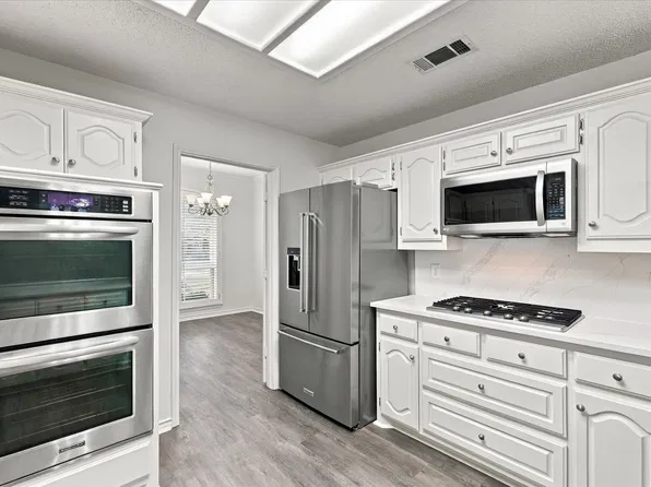 210 Santa Fe Trl, Waxahachie, TX 75165