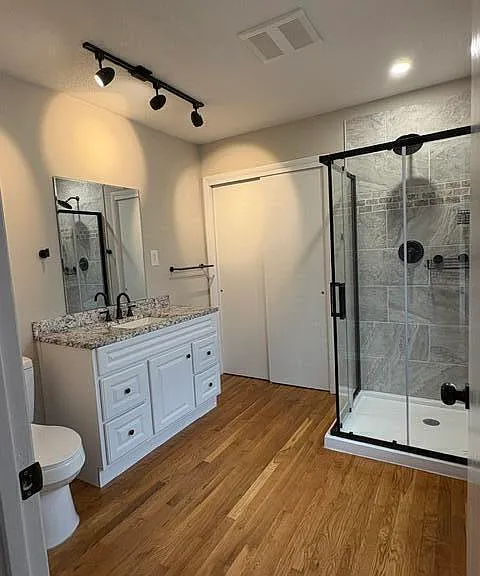101 Stanley Dr — Photo 2