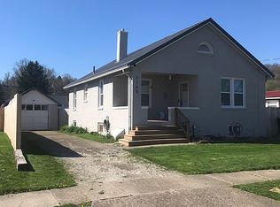 1140 Seborn Ave, Zanesville, OH 43701