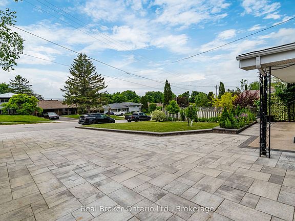 2nd image of 647 Manly St