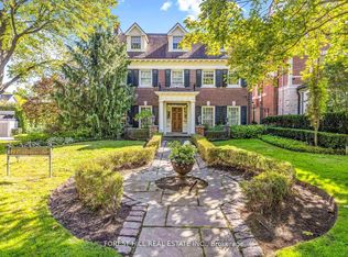 11 Dewbourne Ave, Toronto, ON M5P1Z3