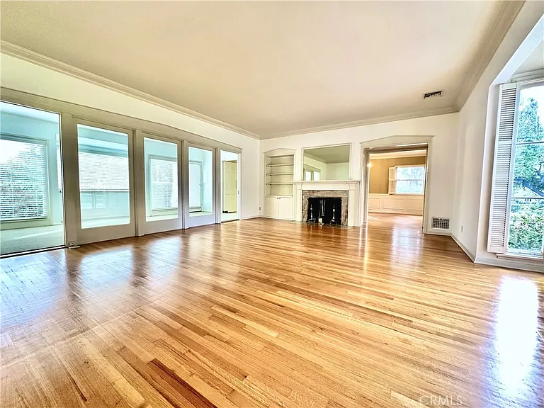 1488 Kensington Rd — Photo 4