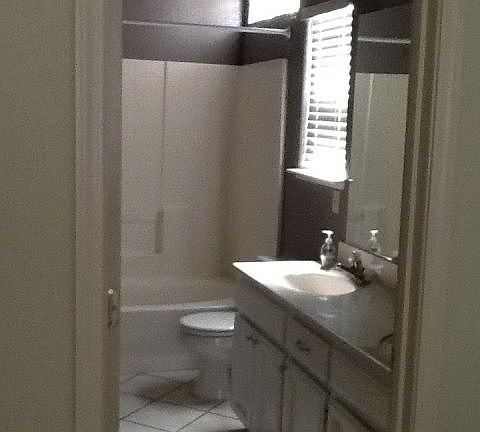 5th image of 1515 Portsmouth Ln