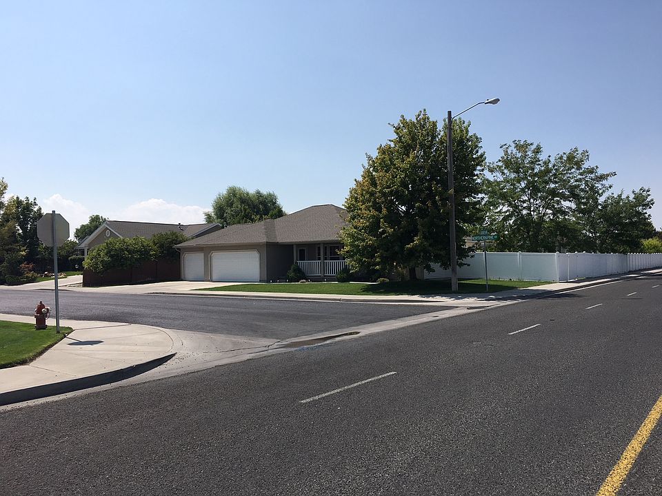 2nd image of 1517 Northern Pine Dr