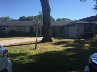 1211 Lady Guinevere Dr, Valrico, FL 33594