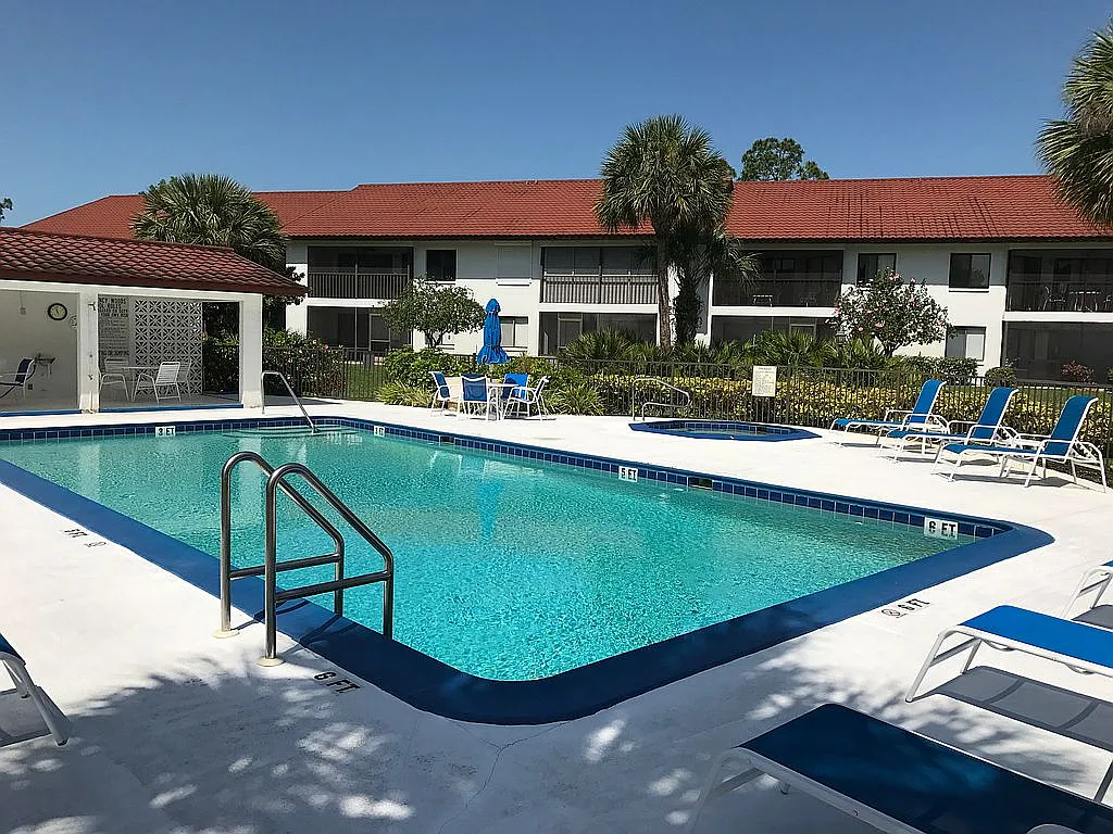 4502 E 17th St photo 1