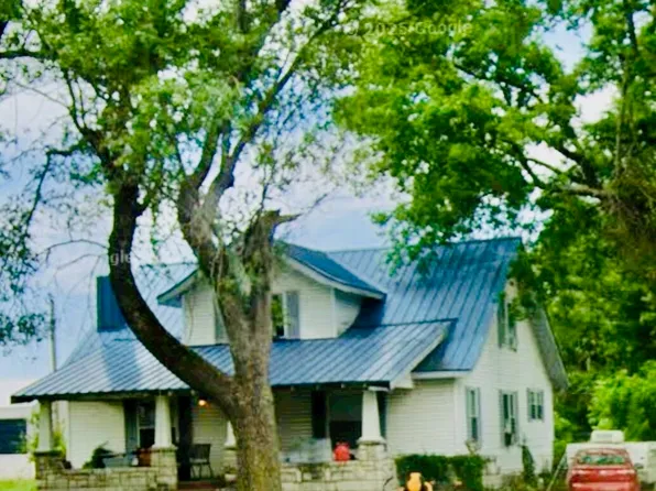 1743 S Baker Blvd, Carthage, MO 64836
