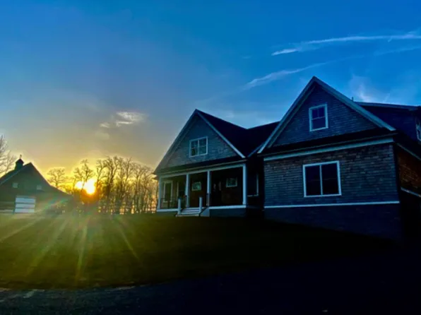 70A N Menantic Rd, Shelter Island, NY 11964