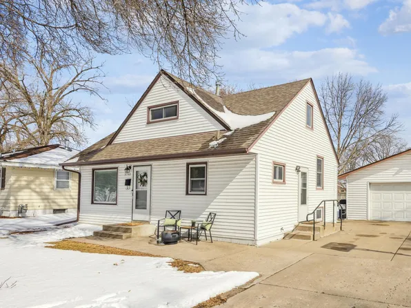 5740 Perry Ave N, Crystal, MN 55429