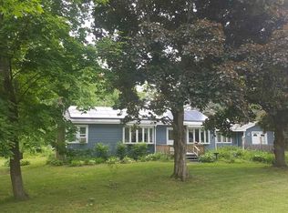 3 Franklin St, Poestenkill, NY 12140