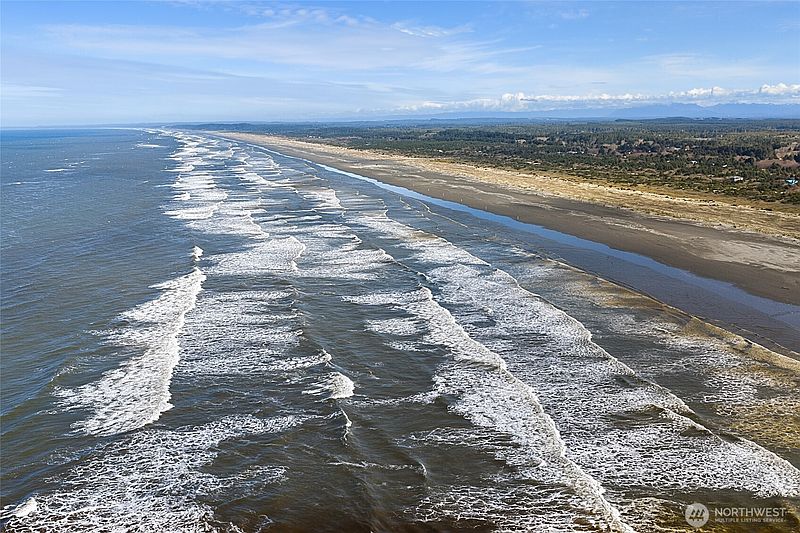3rd image of 76 Dunes Lane