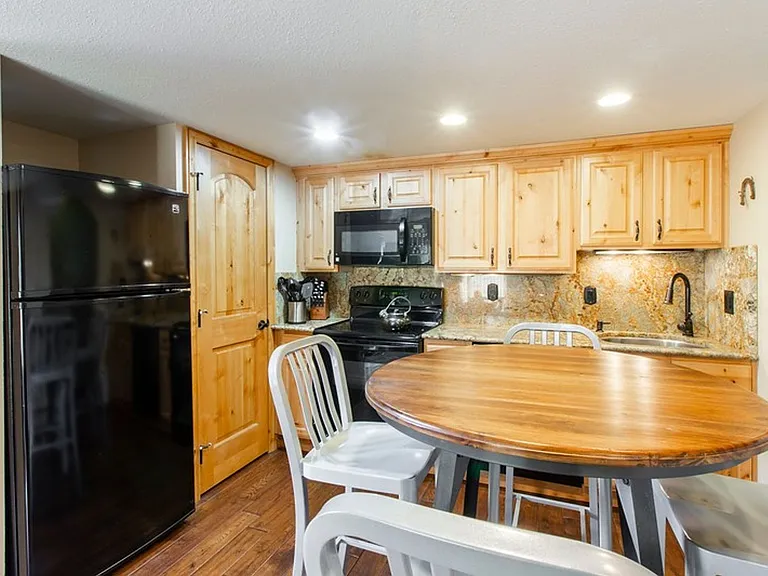 2025 Canyons Resort Dr #S6 — Photo 11