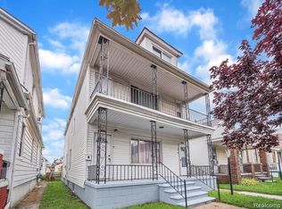 11404 Sobieski St, Hamtramck, MI 48212