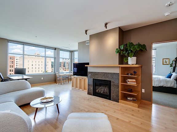 3rd image of 309 W Washington Ave Unit 815