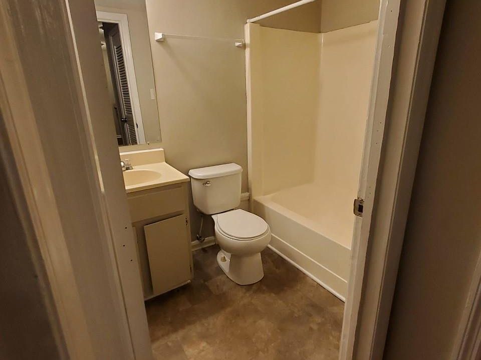 2nd image of 2201 Morehead Ave APT 27