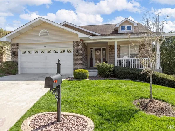 832 Harmony Ter, Lake Saint Louis, MO 63367