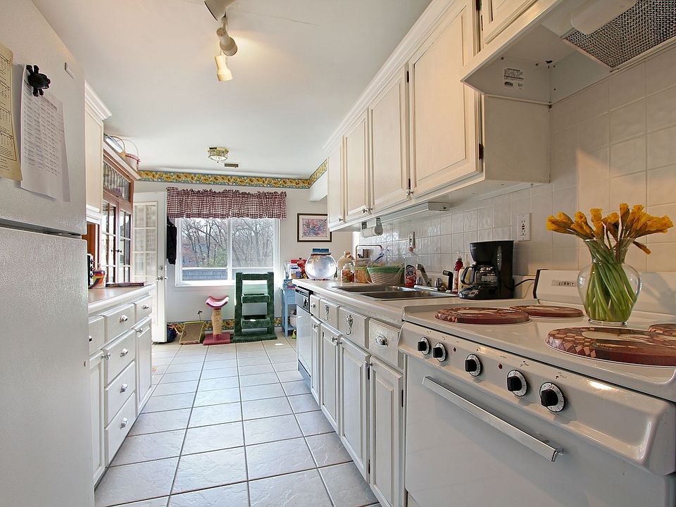 156 Southport Woods Dr Southport CT Zillow