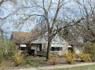 1615 8th St, Fulton, IL 61252