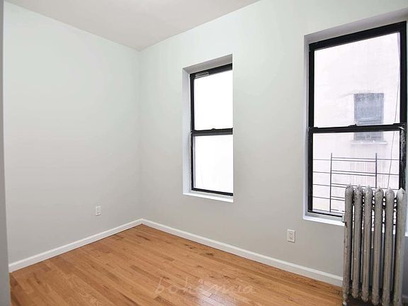 3rd image of 220 W 149th St #A44