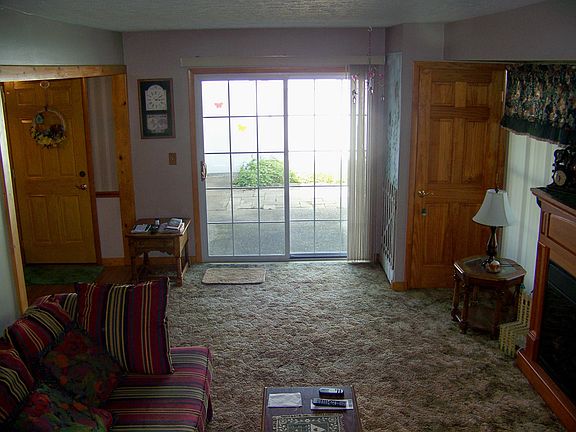 3rd image of 3052 Princeton Dr #3052