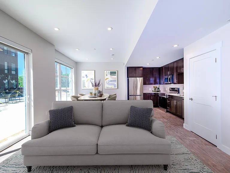 110 W Beall St #603 — Photo 8