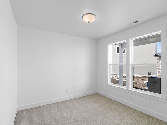 Finished home photos are representational images only. See sales agent for details.