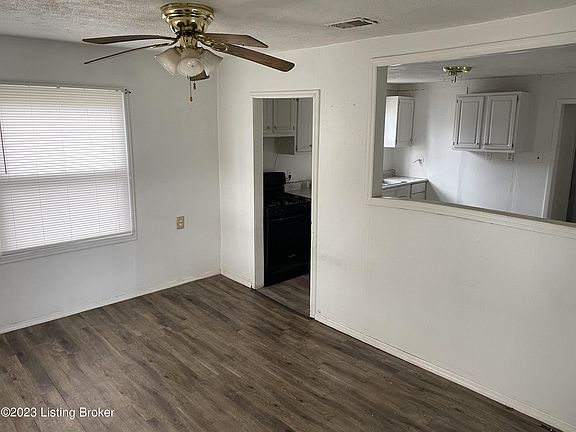 3rd image of 203 Basham Ct