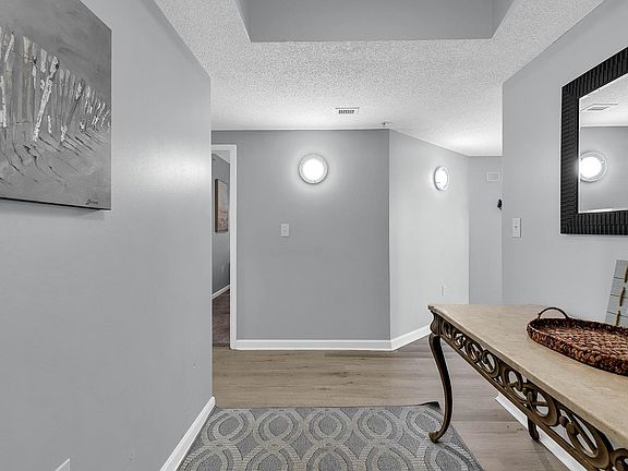 3rd image of 4801 Harbor Pointe Dr. #401