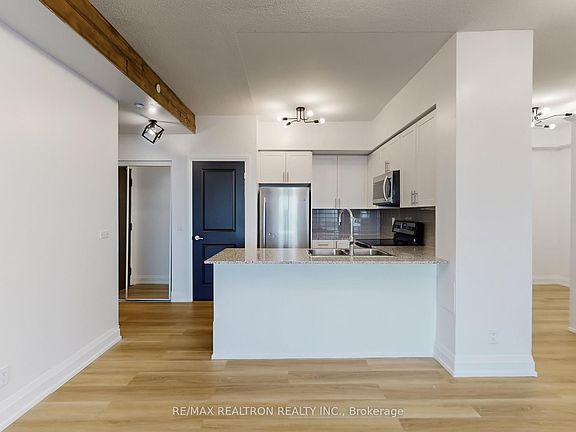 3rd image of 7890 Bathurst St #2505