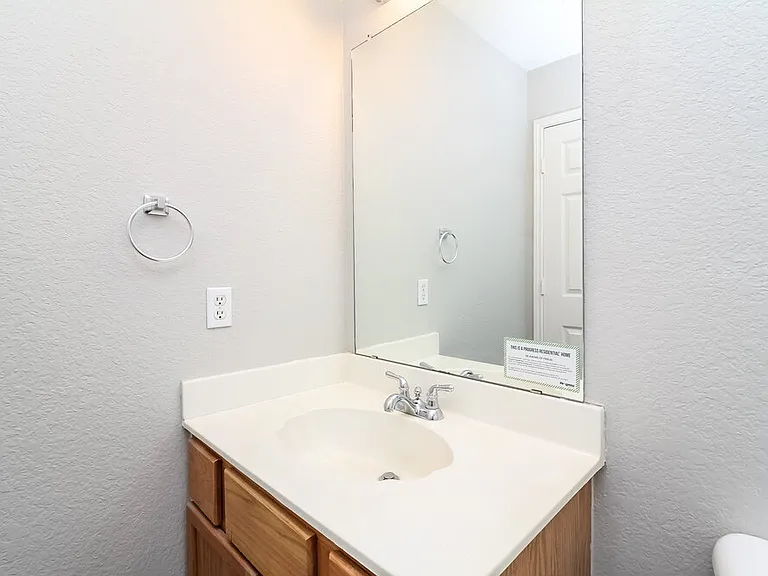 816 Parker Dr — Photo 15
