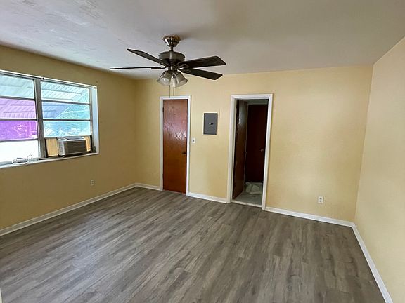 3rd image of 13990 NE 20th Ct APT 8